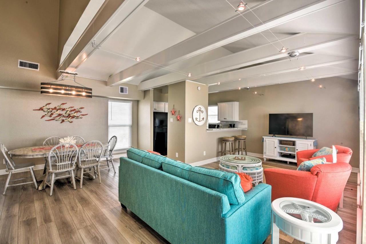 Beachfront Galveston Oasis Balconies, Ocean View! Exterior photo