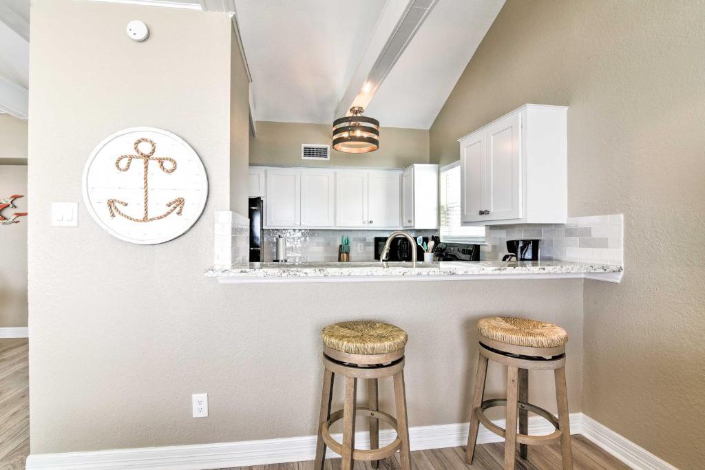 Beachfront Galveston Oasis Balconies, Ocean View! Exterior photo