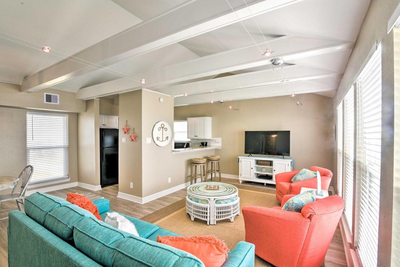 Beachfront Galveston Oasis Balconies, Ocean View! Exterior photo
