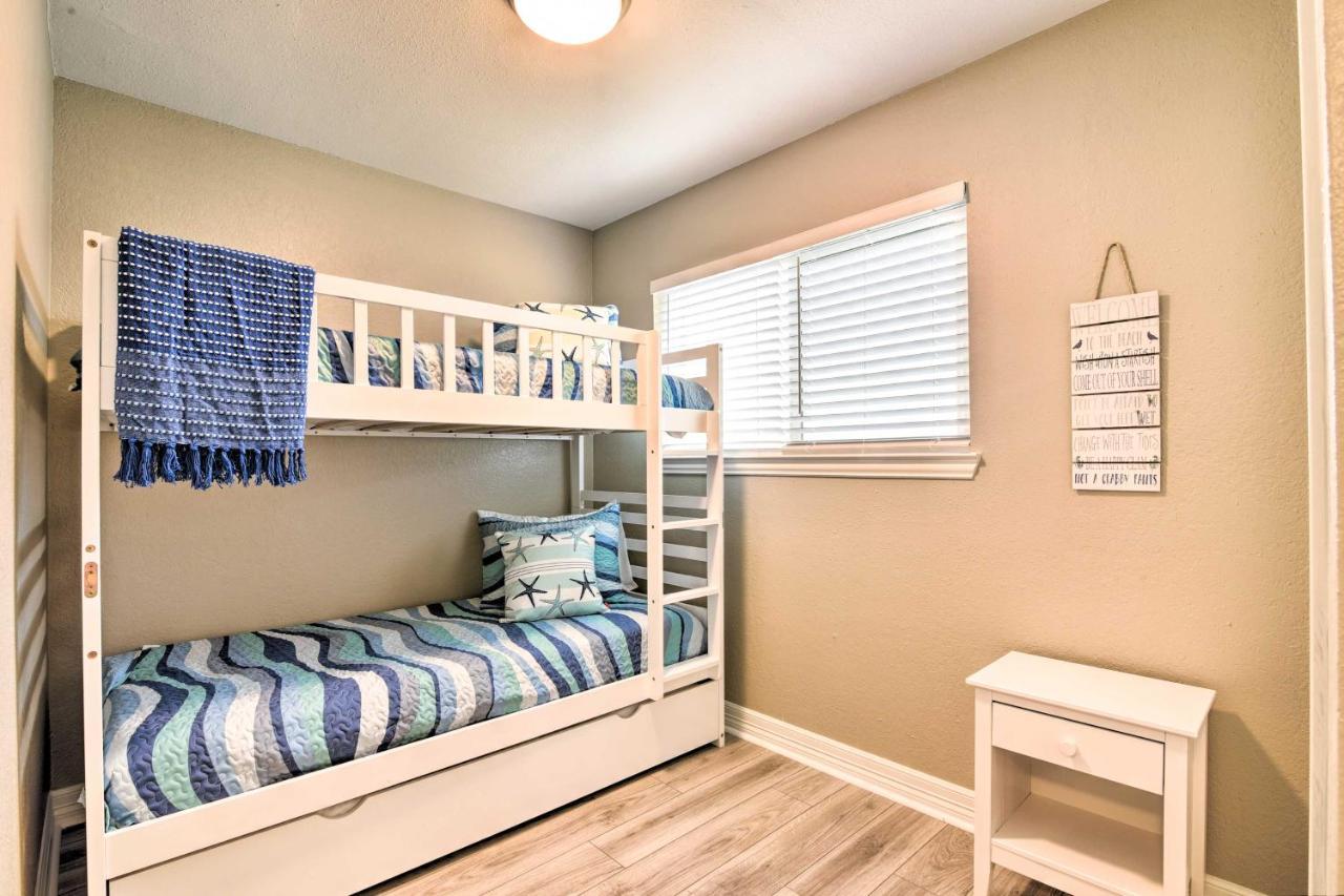 Beachfront Galveston Oasis Balconies, Ocean View! Exterior photo