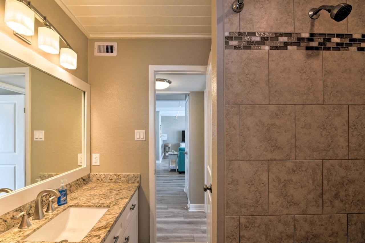 Beachfront Galveston Oasis Balconies, Ocean View! Exterior photo