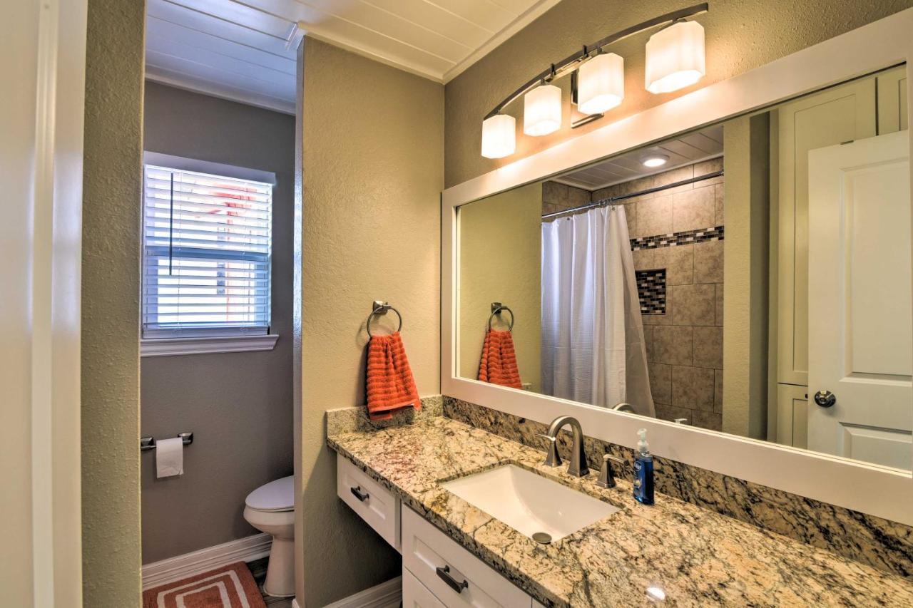 Beachfront Galveston Oasis Balconies, Ocean View! Exterior photo